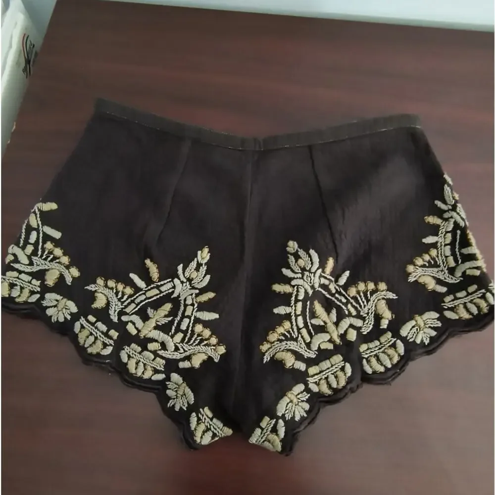 Free people Embroidered Casual Boho Shorts Wmn's Sz XS Brown Scalloped Textured